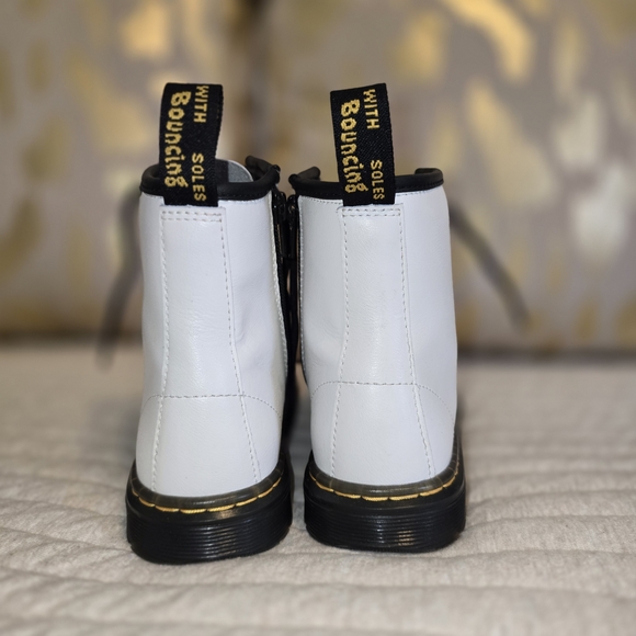 Doc Marten Youth 1460 Patent Leather Lace Up Boots size 3 - Picture 4 of 9